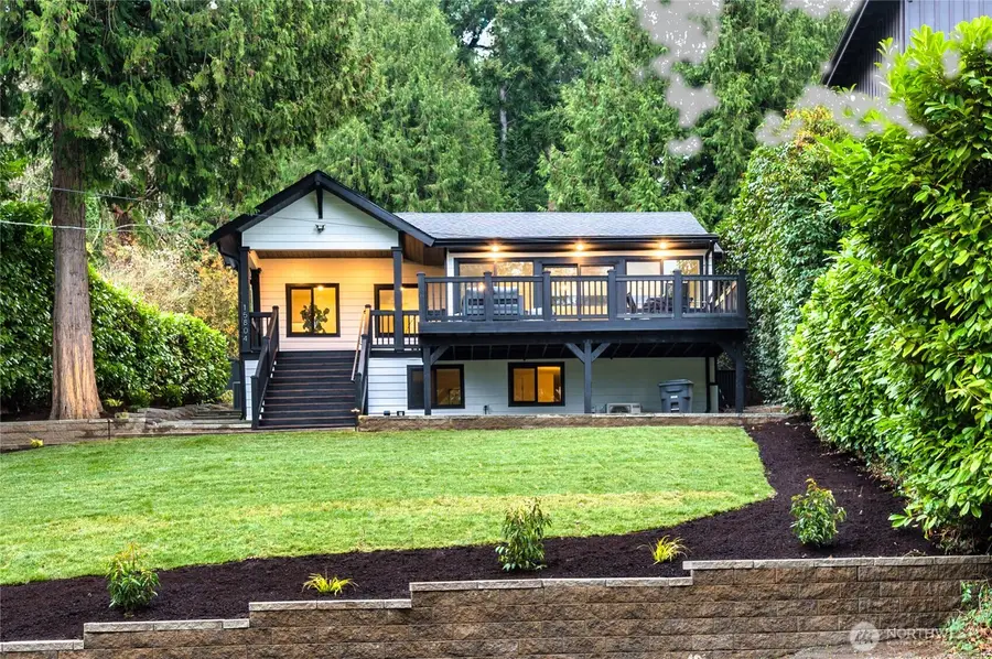 15804 Maplewild Avenue Sw, Burien, WA 98166 - Image #2