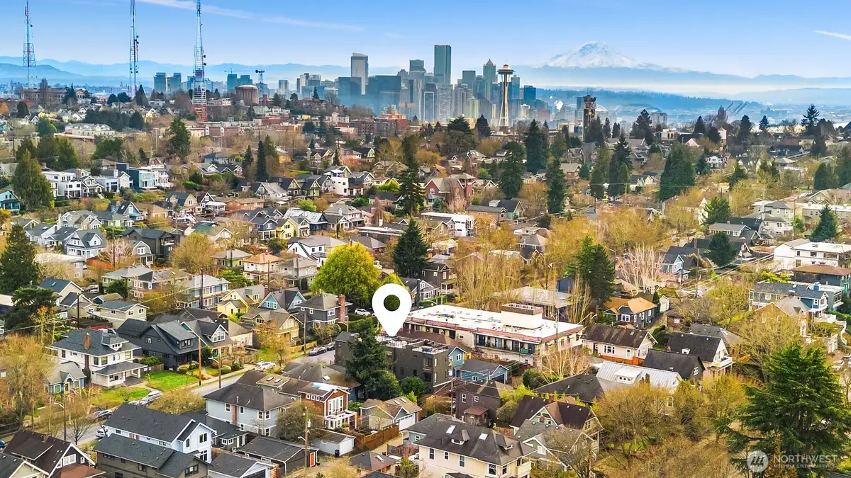 2113 6th Ave W #B, Seattle, WA 98119 - Image #1