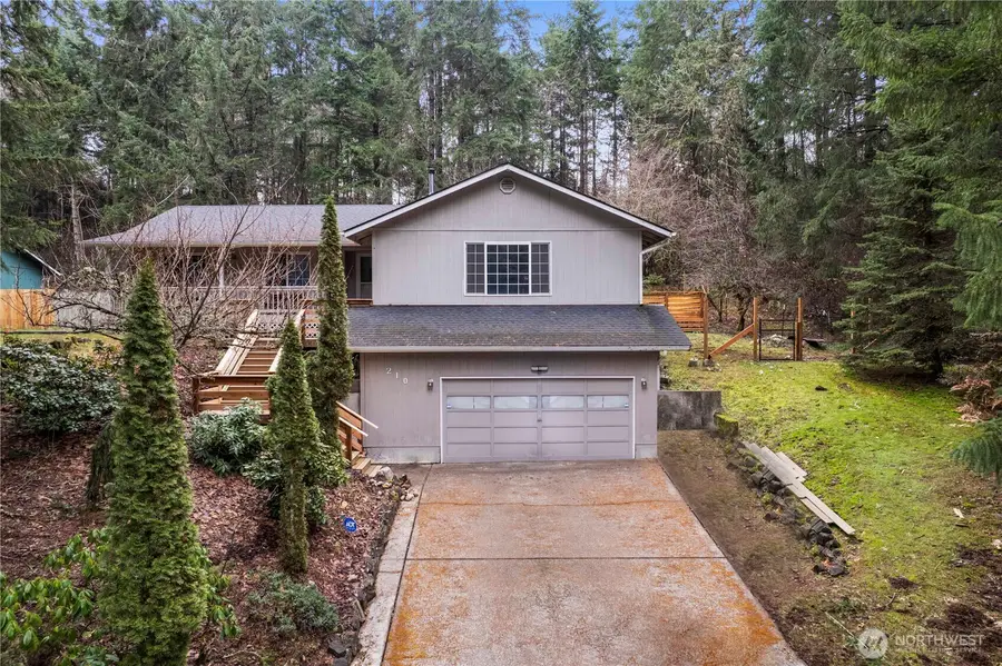 210 Country Estates Drive W, Rainier, WA 98576 - Image #2