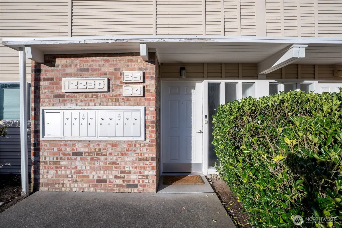 12230 SE 60th Street #34, Bellevue, WA 98006 - Image #1