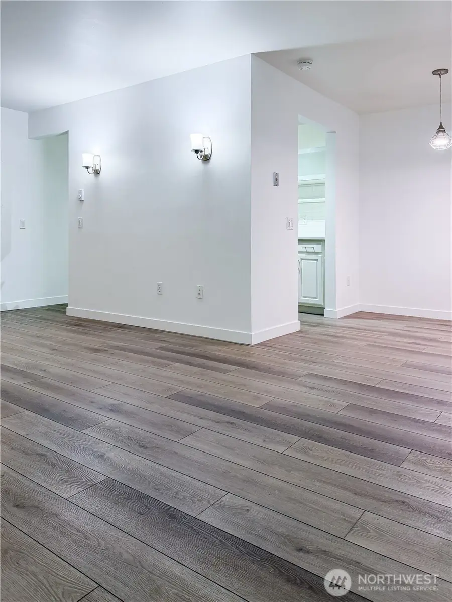 12230 SE 60th Street #34, Bellevue, WA 98006 - Image #2