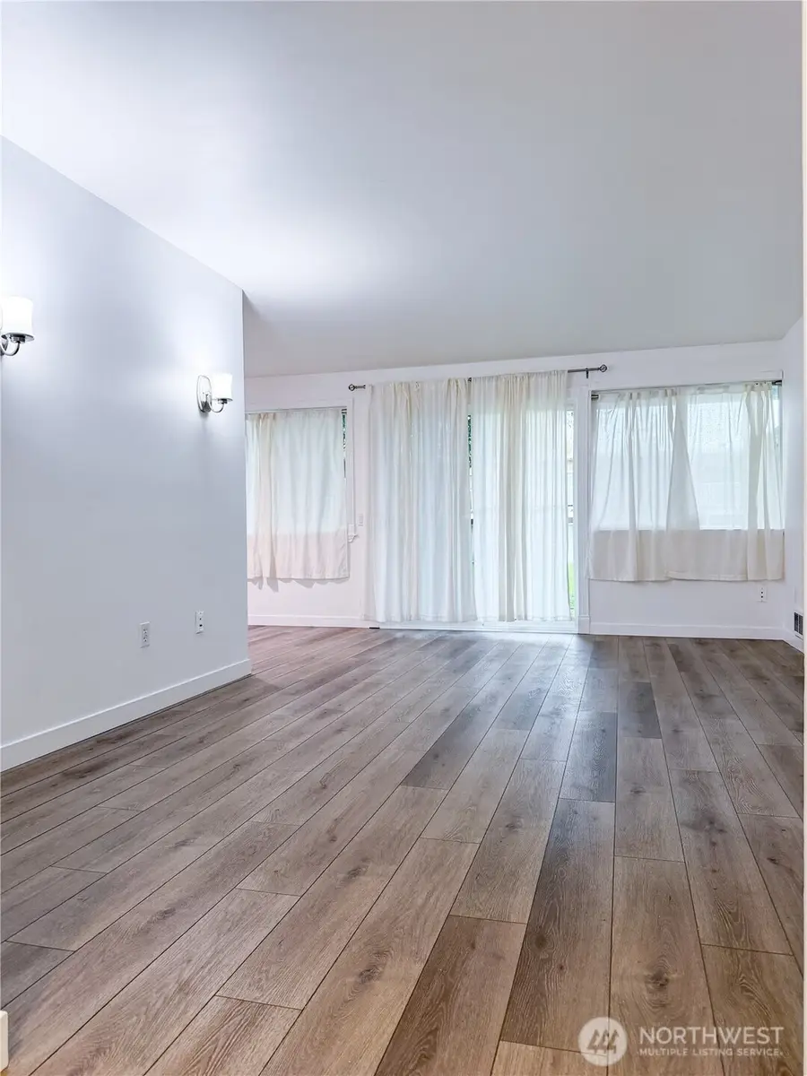 12230 SE 60th Street #34, Bellevue, WA 98006 - Image #3