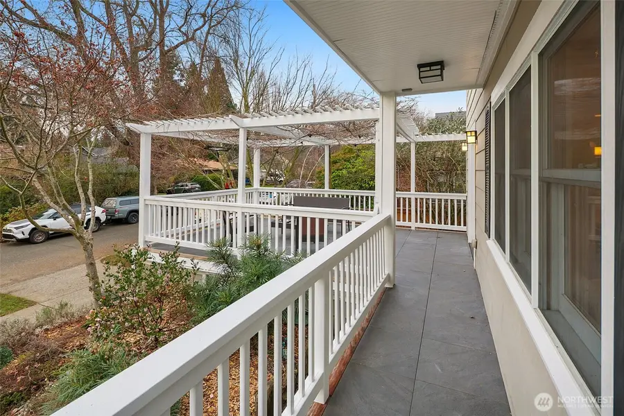 6816 24th Avenue Ne, Seattle, WA 98115 - #2