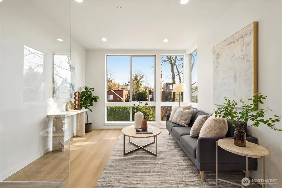 3819 Fremont Avenue N, Seattle, WA 98103 - Image #3