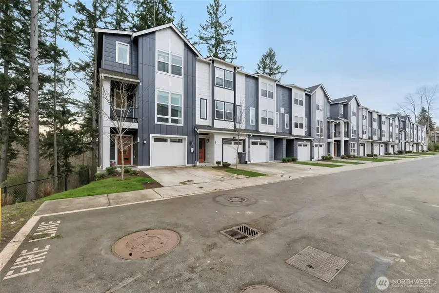 13717 Admiralty Way #J1, Lynnwood, WA 98087 - Image #2