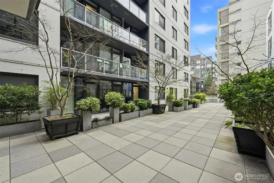 76 Cedar Street #807, Seattle, WA 98121 - Image #3