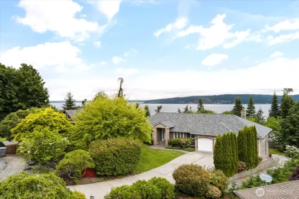 366 Samanthia Lane, Camano Island, WA 98282
