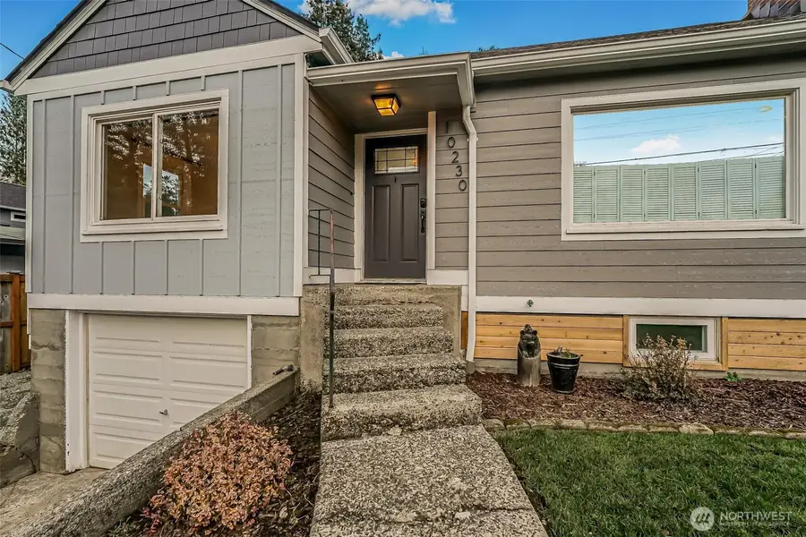 10230 62nd Avenue S, Seattle, WA 98178 - Image #2