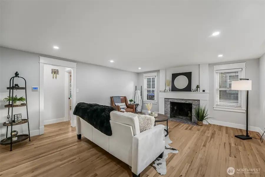 10230 62nd Avenue S, Seattle, WA 98178 - Image #3