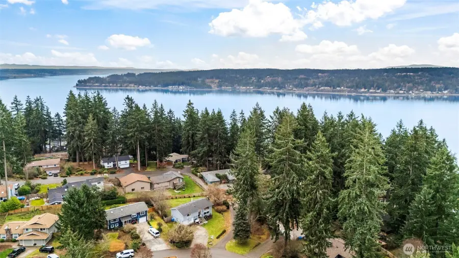 312 Point Fosdick Place Nw, Gig Harbor, WA 98335 - Image #3