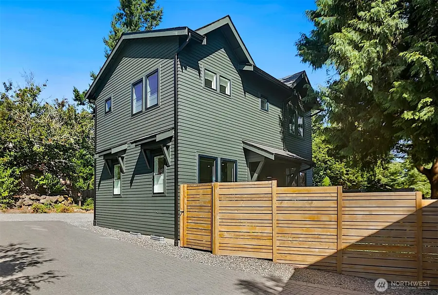 10421 41st Avenue Sw #B, Seattle, WA 98146 - Image #3