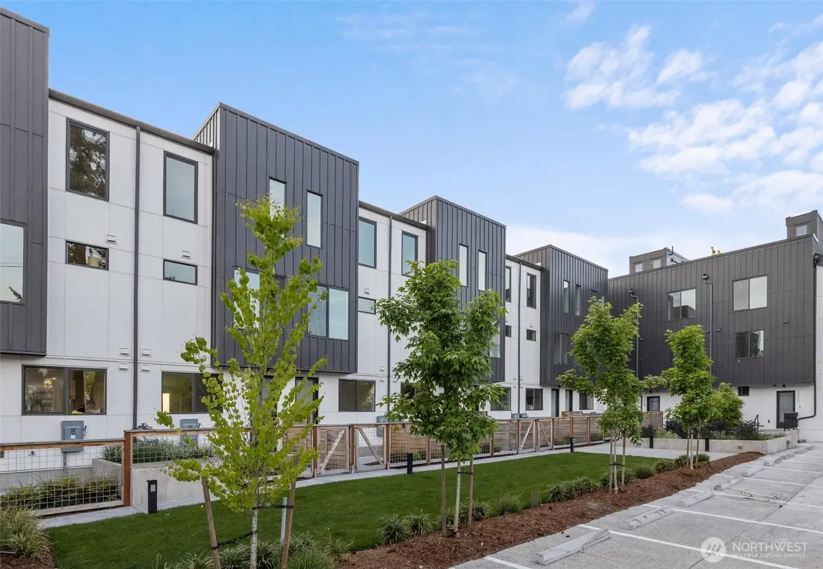 6614 Carleton Avenue S #B, Seattle, WA 98108 - Image #1