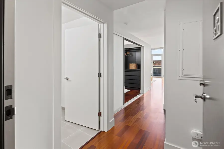 2911 2nd Avenue #810, Seattle, WA 98121 - #2