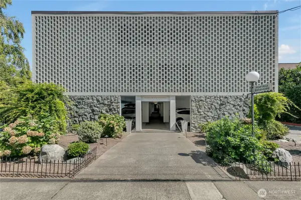 2524 Boyer Avenue E #322, Seattle, WA 98102