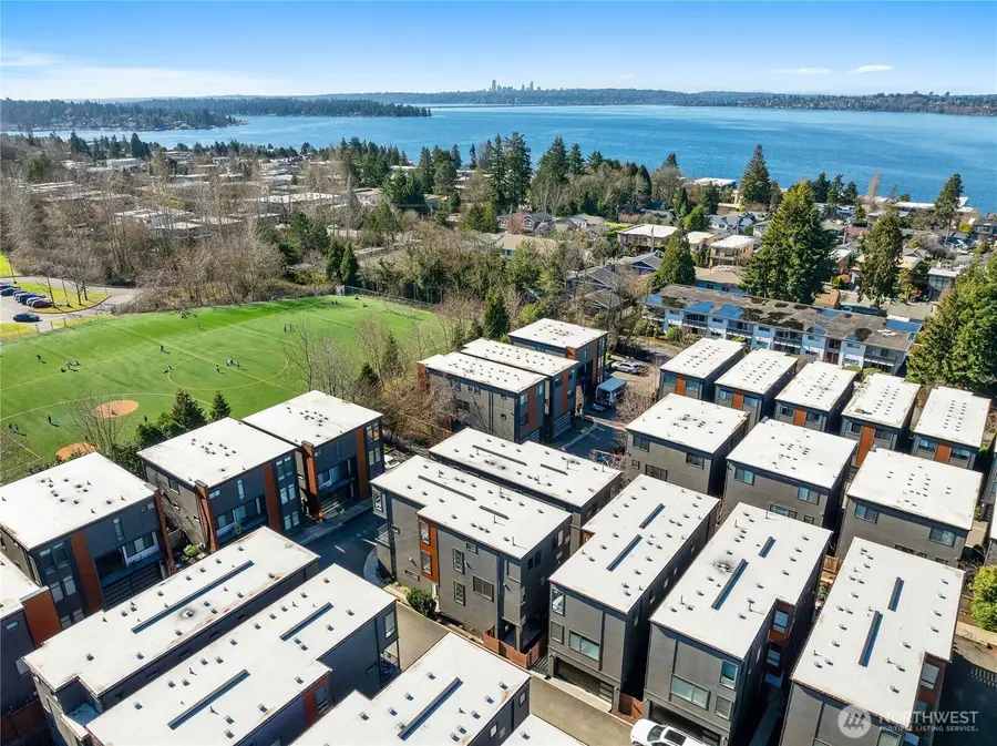312 7th Lane S #33, Kirkland, WA 98033 - Image #3