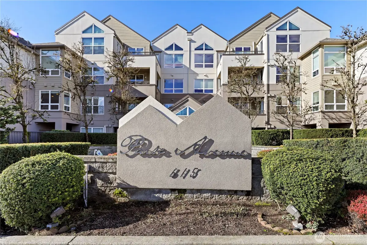 615 6th Street #206, Kirkland, WA 98033 - #1