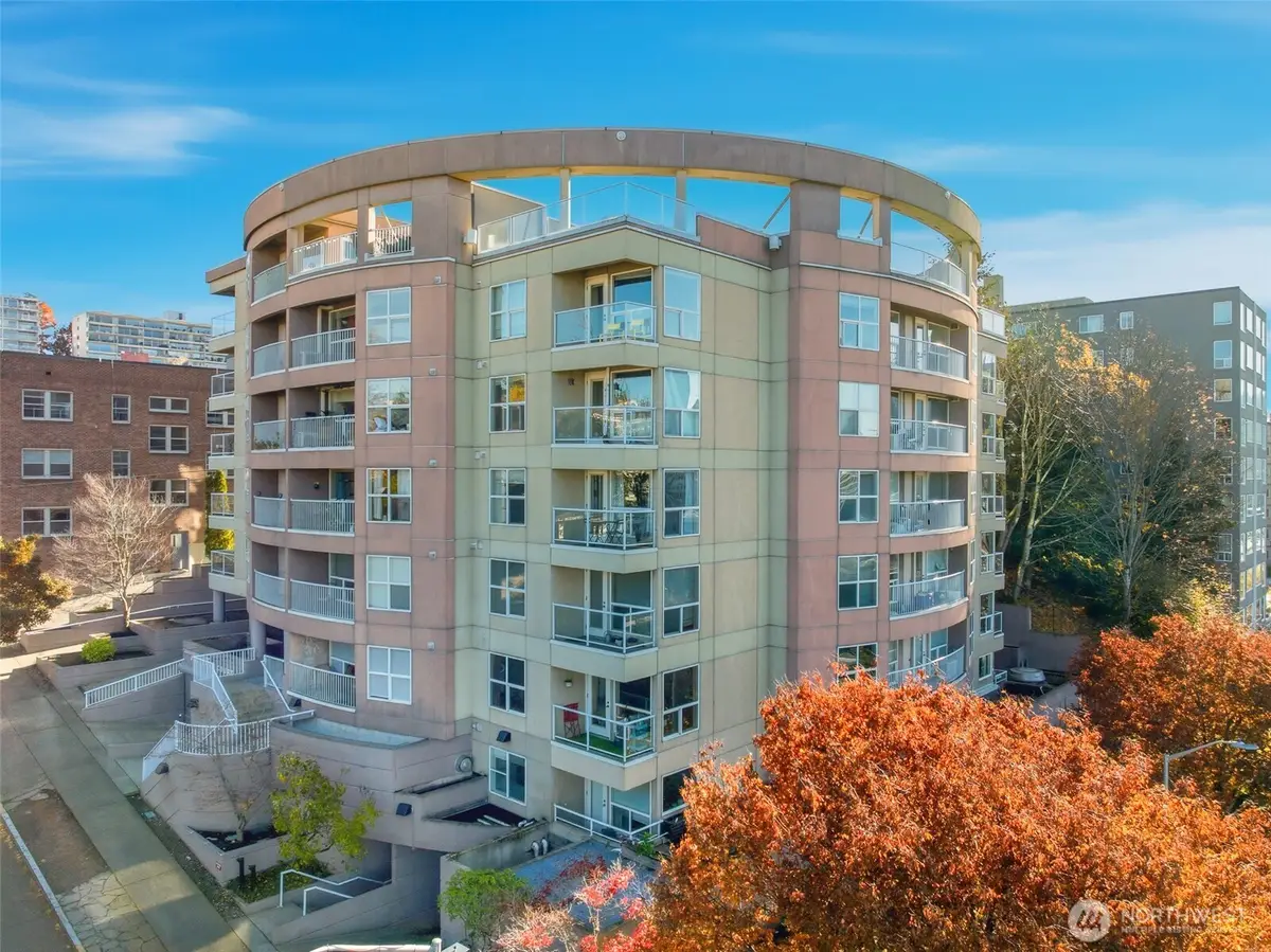 530 Melrose Avenue E #309, Seattle, WA 98102 - Image #1