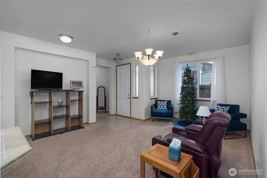 8228 Bainbridge Loop Ne, Lacey, WA 98516 - Image #3