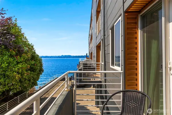 733 Lake Street S #101, Kirkland, WA 98033