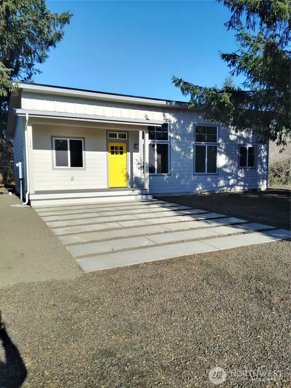 150 N Wynoochee Drive Sw, Ocean Shores, WA 98569