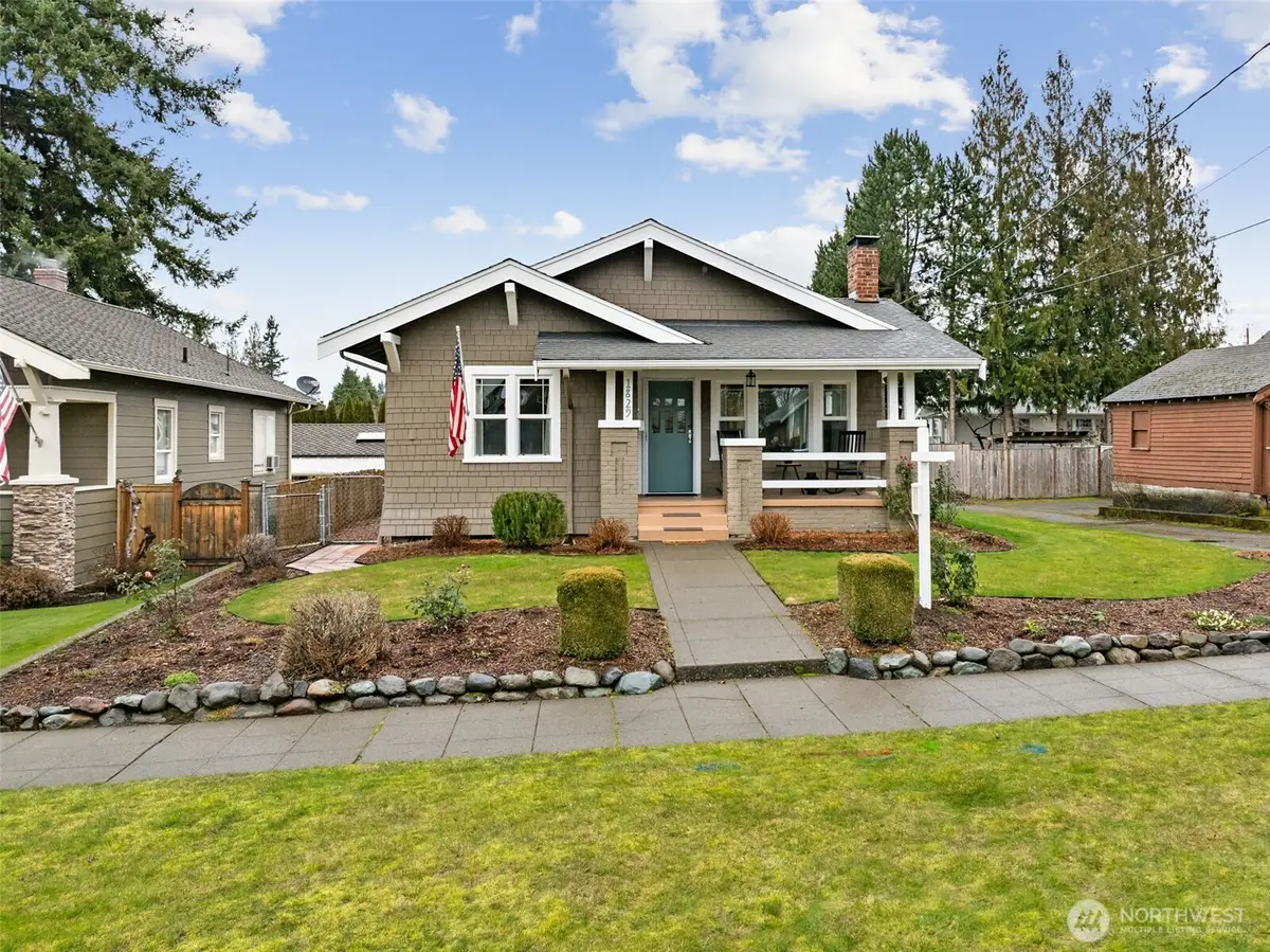 1829 Washington Avenue, Enumclaw, WA 98022 - Image #1