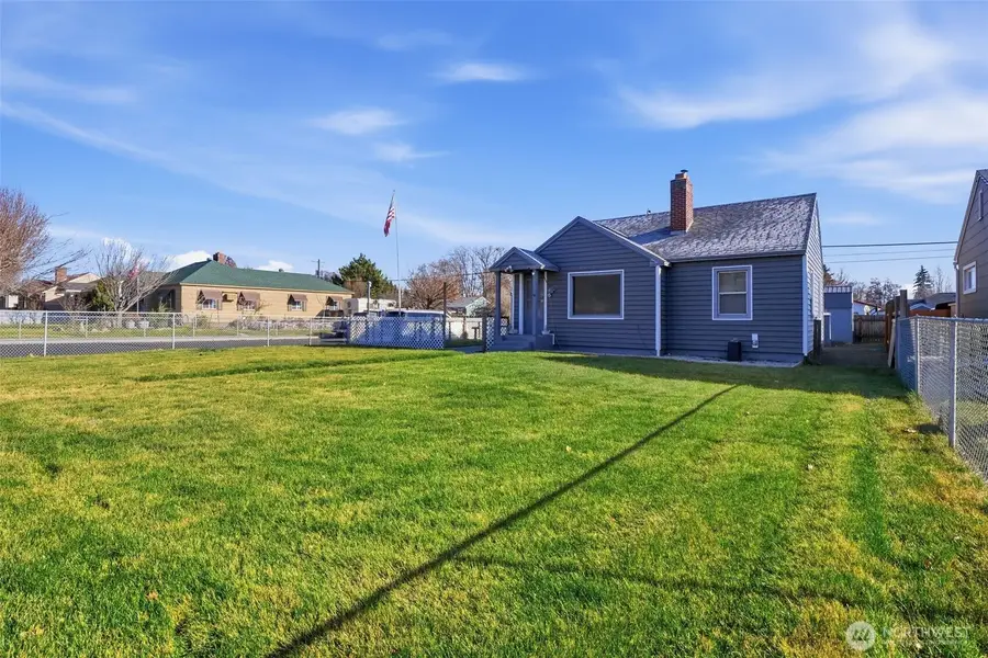 204 E Street, Ephrata, WA 98823 - Image #2