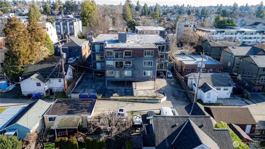 5631 California Avenue Sw, Seattle, WA 98136 - Image #3