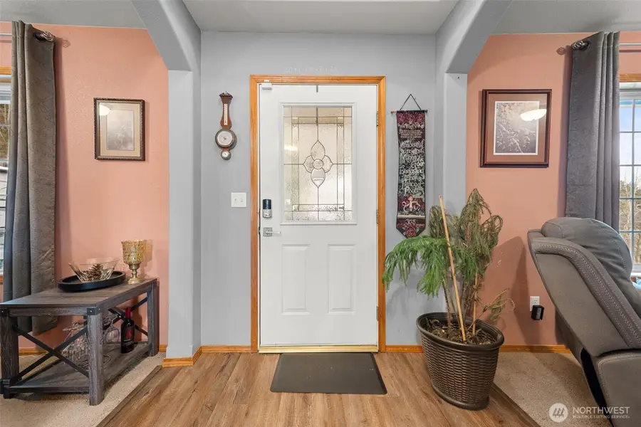 648 Kaitlyn St W, Eatonville, WA 98328 - #2