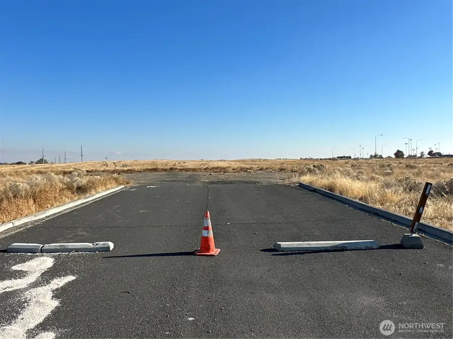 94 W Central Drive #2, Moses Lake, WA 98837 - #2