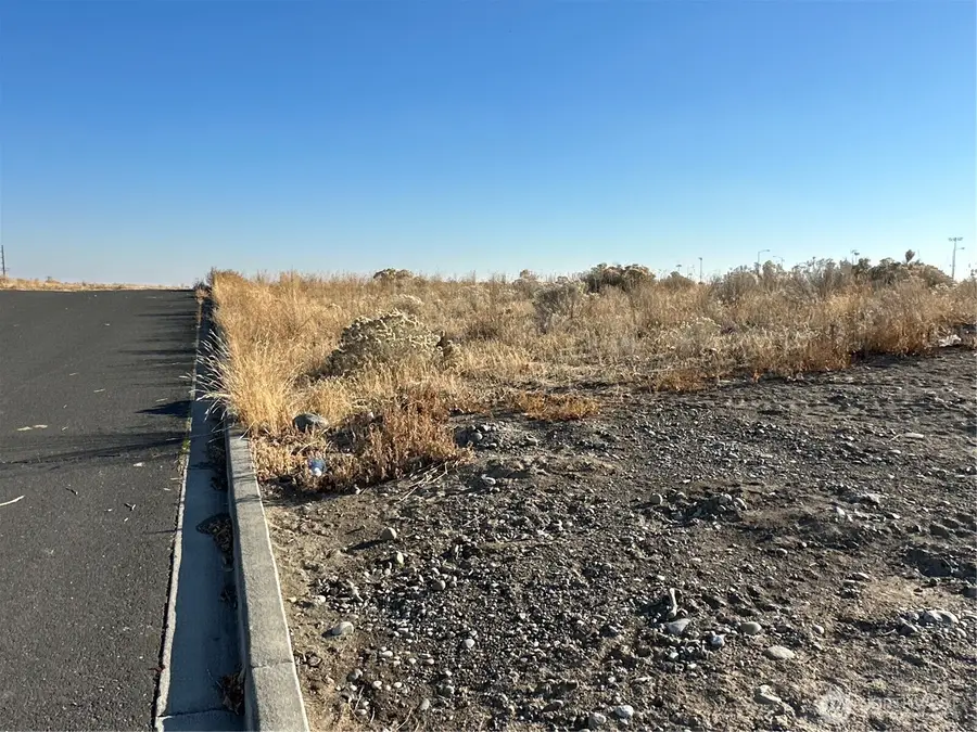 94 W Central Drive #2, Moses Lake, WA 98837 - #3