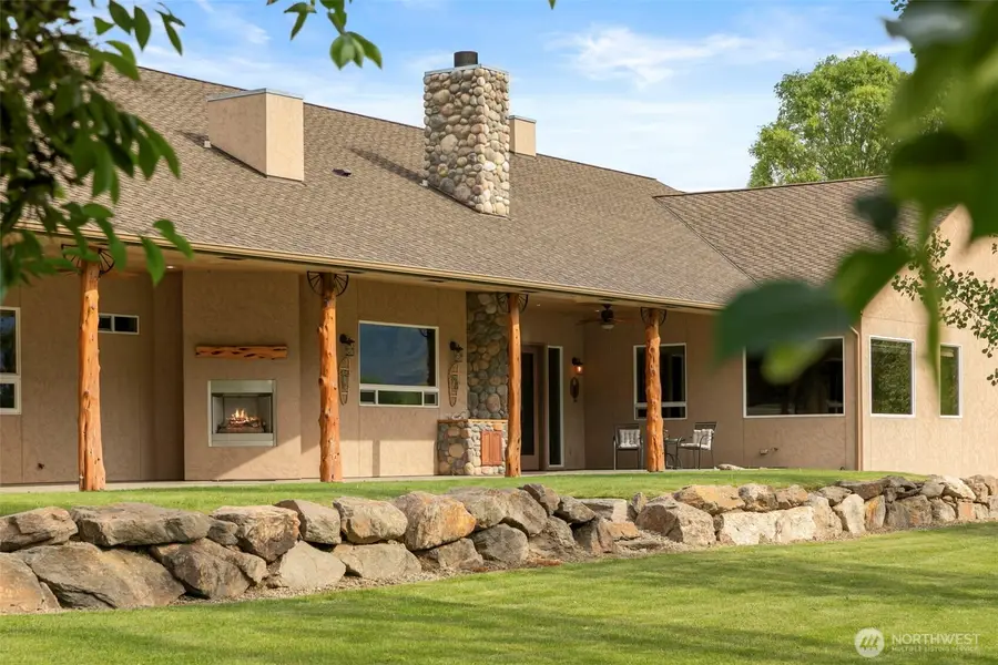 2720 NW Cascade Avenue, East Wenatchee, WA 98802 - Image #3