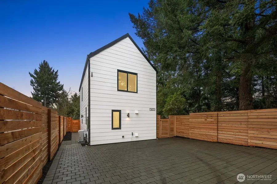3622 48th Avenue Sw, Seattle, WA 98116 - #2