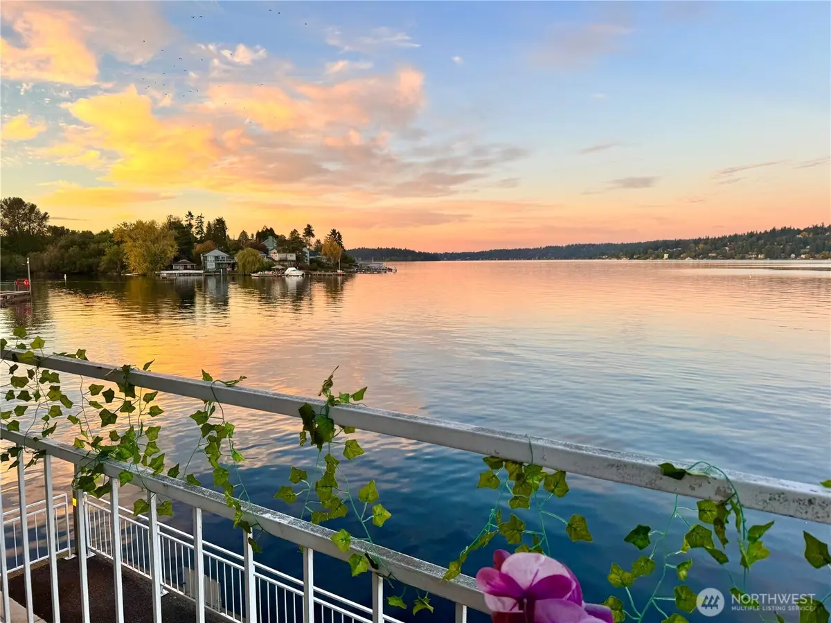 9500 Rainer Avenue S #212, Seattle, WA 98118 - Image #1