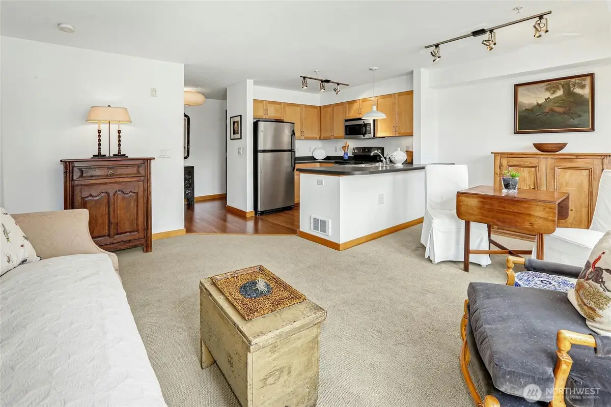 827 Hiawatha Place S #405, Seattle, WA 98144 - Image #1