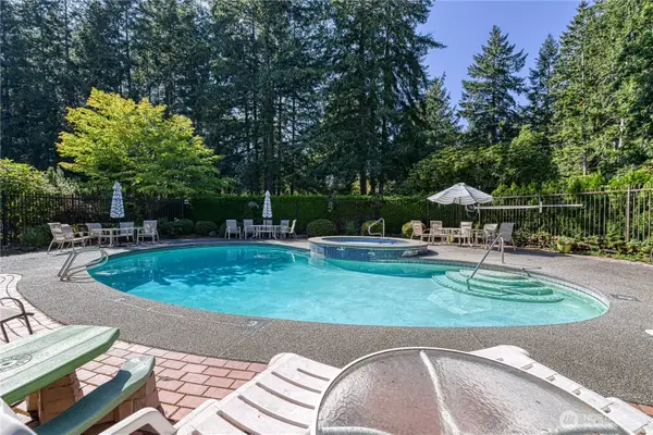 972 9th Circle, Fox Island, WA 98333