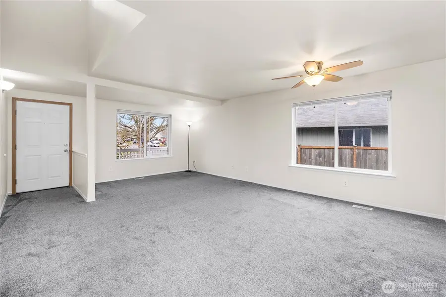 15107 Carter Loop Se, Yelm, WA 98597 - Image #2