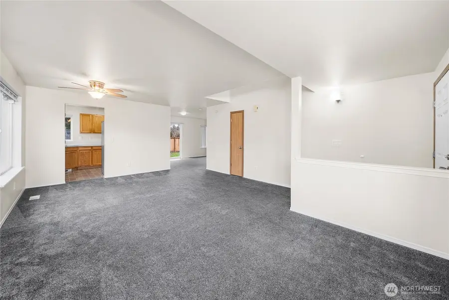 15107 Carter Loop Se, Yelm, WA 98597 - Image #3