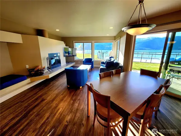 1 Lakeside 704-h, Manson, WA 98831