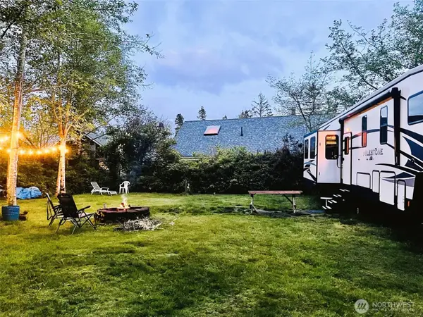 30714 N Place #6, Ocean Park, WA 98640