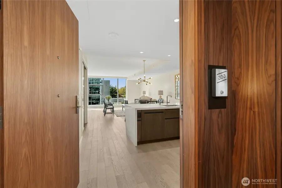 188 Bellevue Way Ne #303, Bellevue, WA 98004 - Image #2