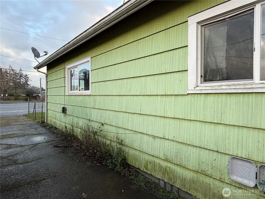 103 S West Boulevard, Aberdeen, WA 98520 - #3