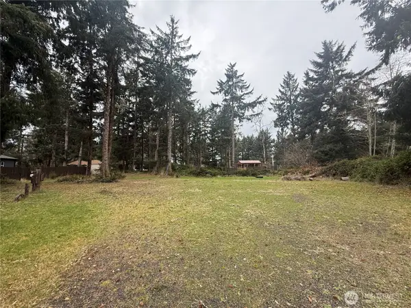 743 Duck Lake Drive Ne #145 & 146, Ocean Shores, WA 98569