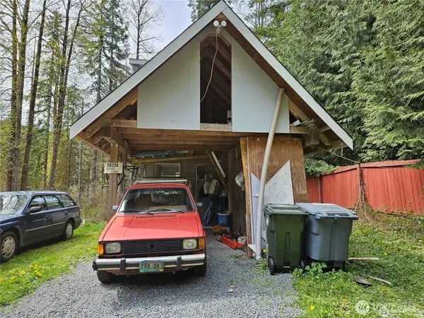 56206 344th Avenue Ct E, Ashford, WA 98304