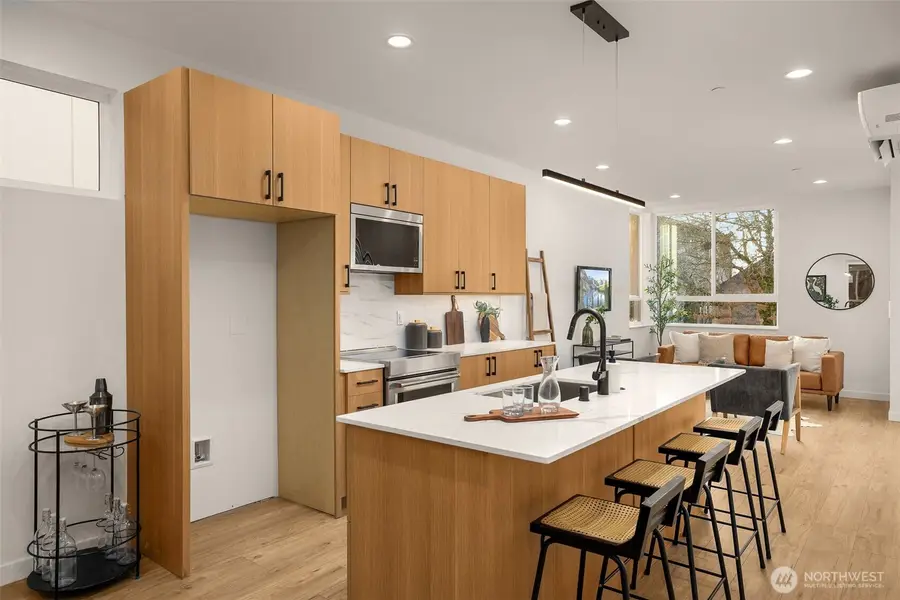 914 15th Avenue, Seattle, WA 98122 - #3