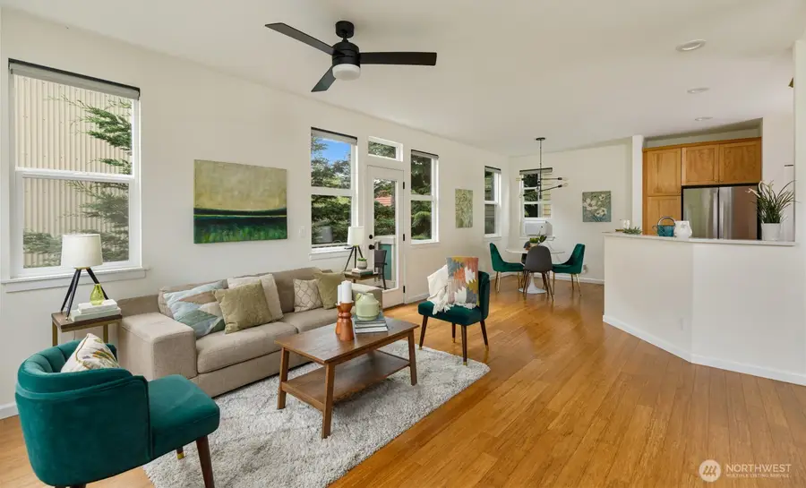 346 Wyatt Way Ne #10, Bainbridge Island, WA 98110 - Image #2