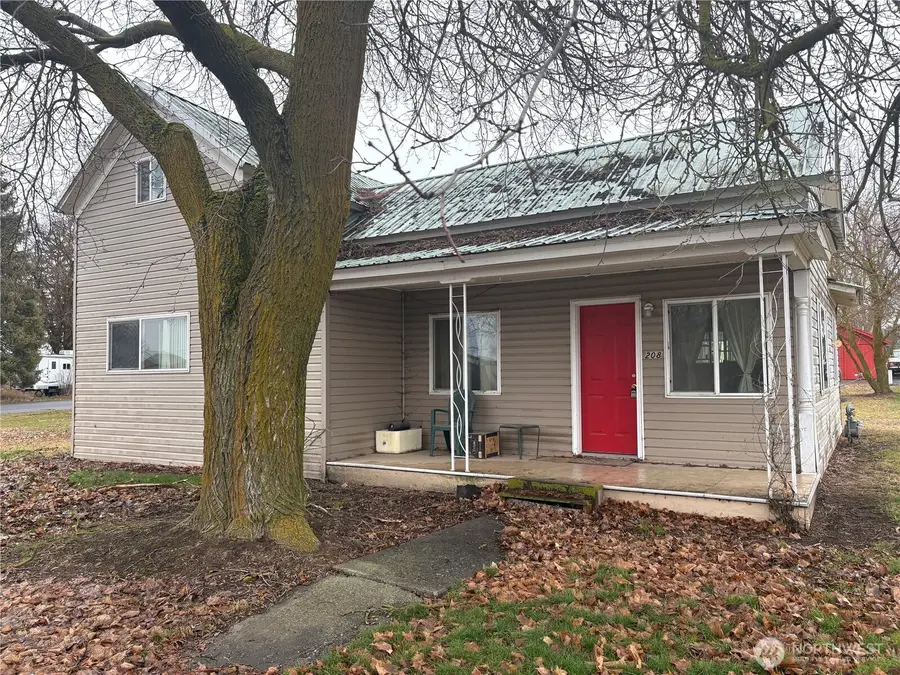 208 N 3rd, Harrington, WA 99134 - #2