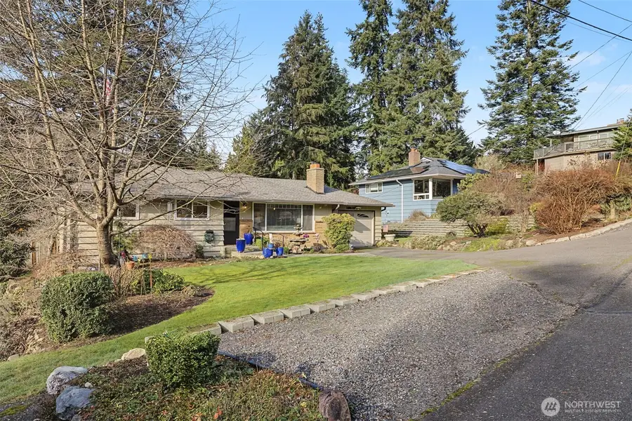 18519 Kenlake Place Ne, Kenmore, WA 98028 - Image #3