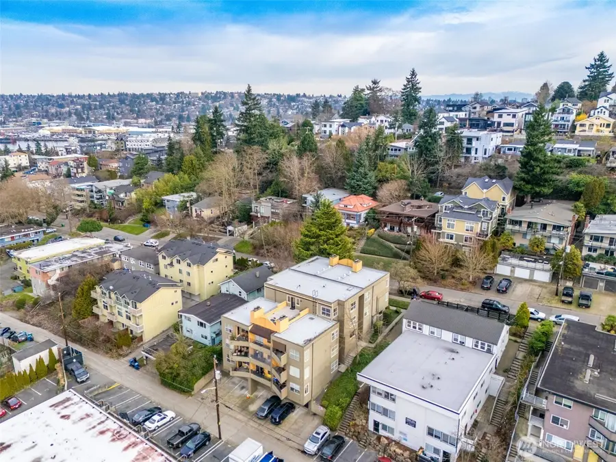 3425 14th Avenue W, Seattle, WA 98119 - #2