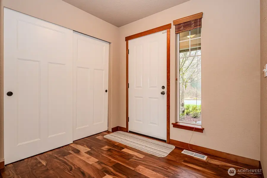 2225 Dickinson Avenue Nw, Olympia, WA 98502 - #3