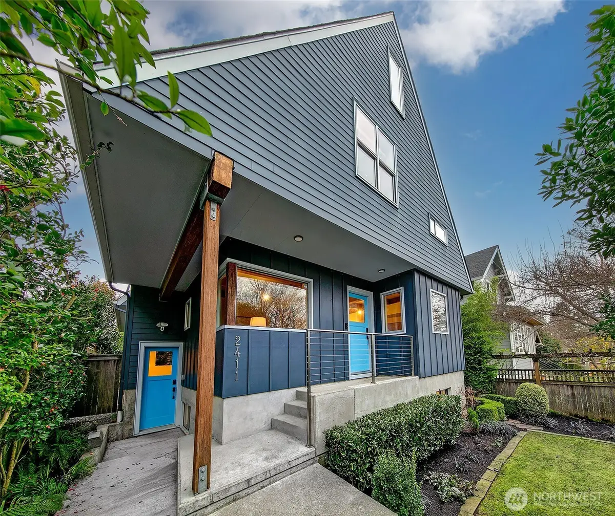 2411 4th Avenue W, Seattle, WA 98119 - Image #1